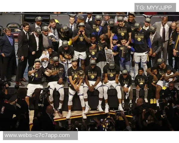 勇士与骑士激战回顾NBA经典录播精彩瞬间重温