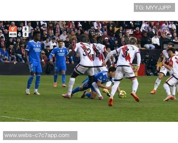 多蒙特与皇马激战正酣比分揭晓引发球迷热议